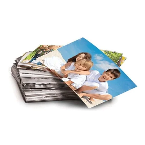 Família sorridente em fotos ao ar livre, Feliz e natural, ensaio fotográfico ao ar livre, registro de momentos especiais em família.